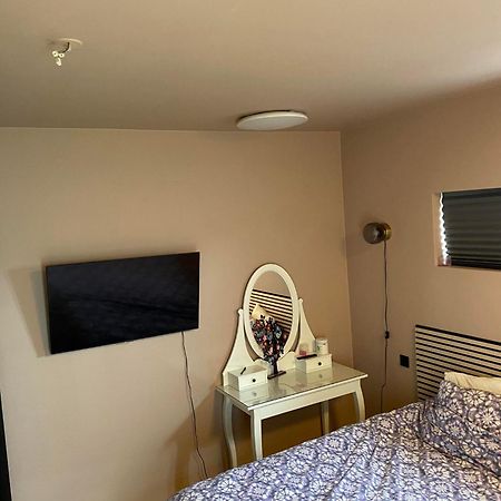 Spacious 3Br Condo Near Blue Lagoon 15M Airport 9M Njarthvik Eksteriør billede