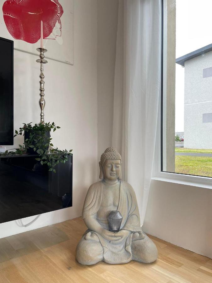 Spacious 3Br Condo Near Blue Lagoon 15M Airport 9M Njarthvik Eksteriør billede