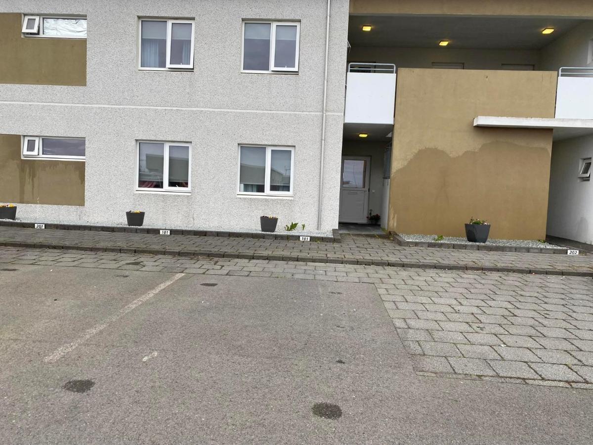 Spacious 3Br Condo Near Blue Lagoon 15M Airport 9M Njarthvik Eksteriør billede
