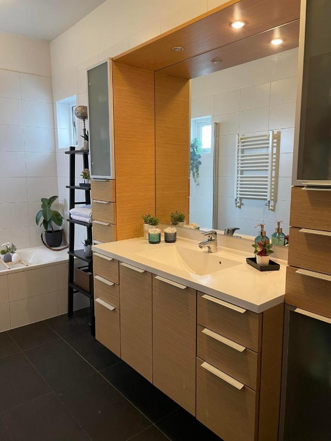 Spacious 3Br Condo Near Blue Lagoon 15M Airport 9M Njarthvik Eksteriør billede