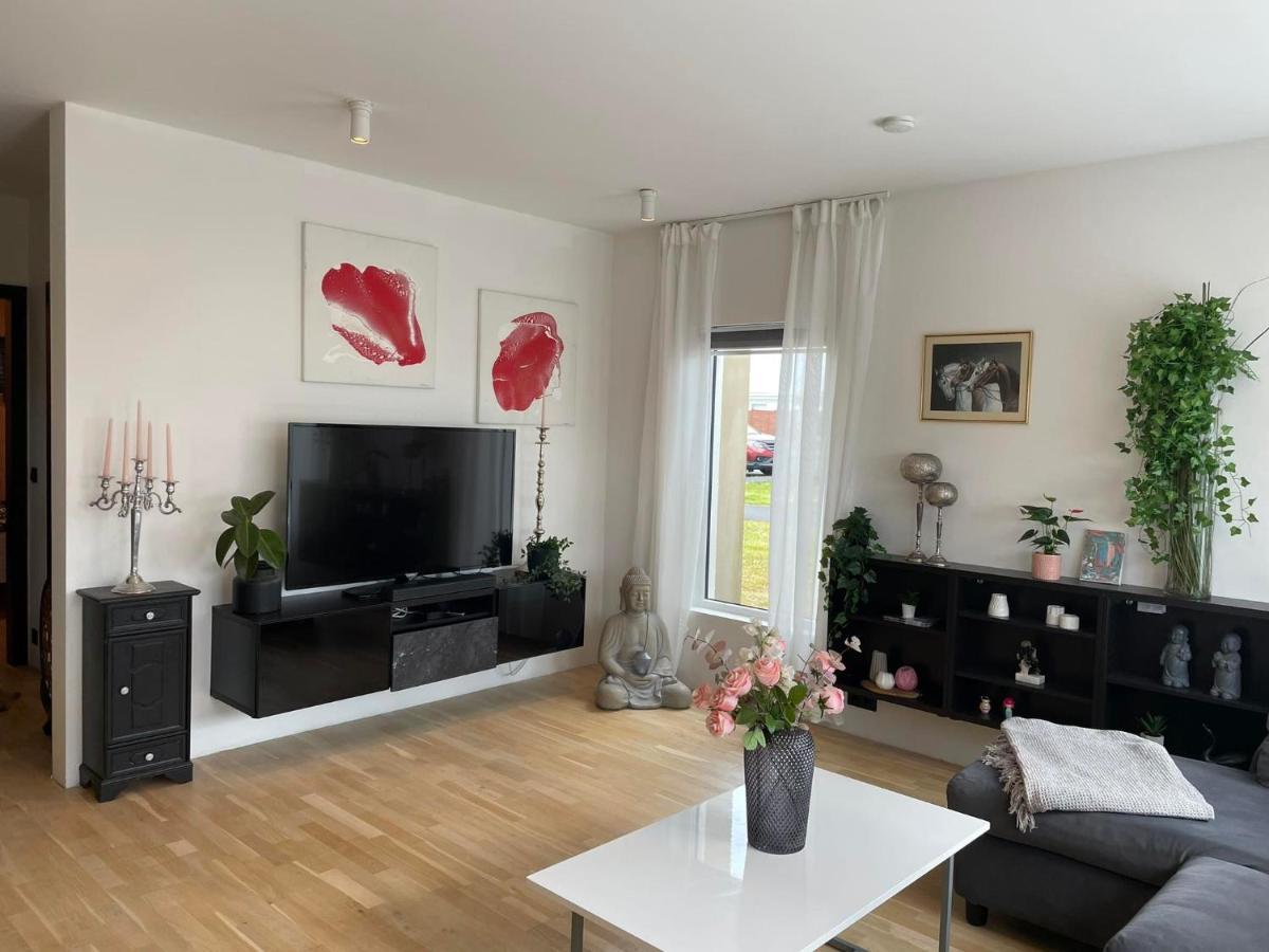 Spacious 3Br Condo Near Blue Lagoon 15M Airport 9M Njarthvik Eksteriør billede