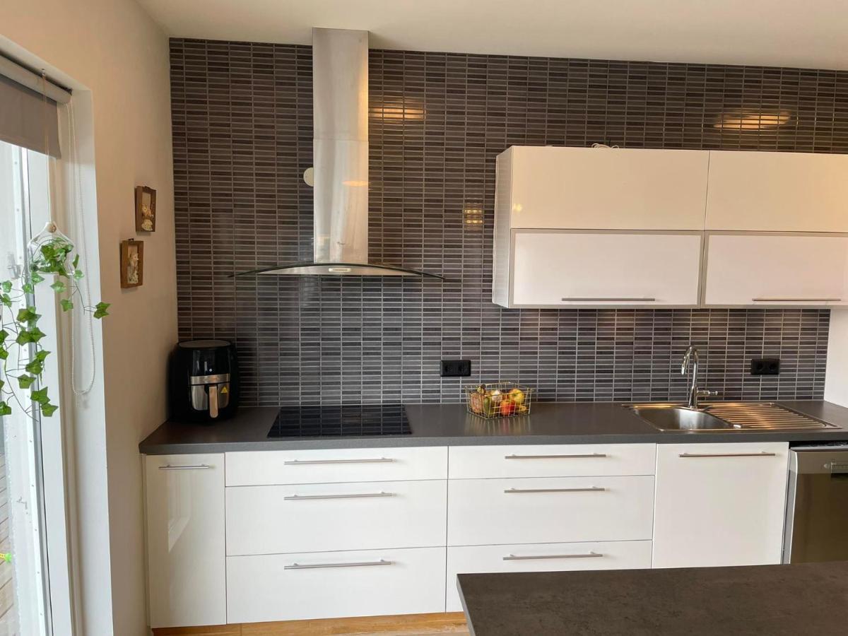 Spacious 3Br Condo Near Blue Lagoon 15M Airport 9M Njarthvik Eksteriør billede